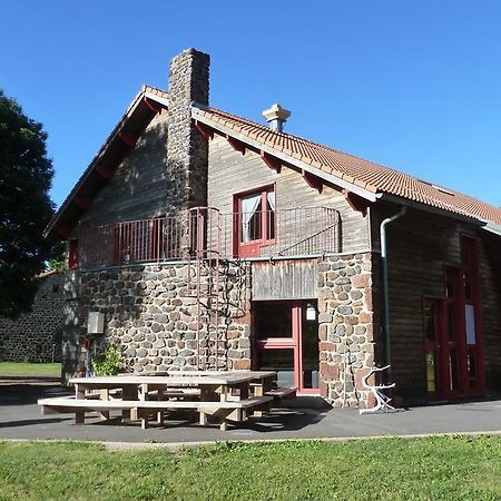 Le Gite Du Velay Bains Buitenkant foto