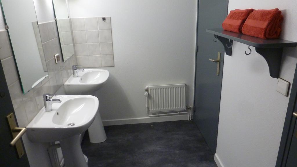 Le Gite Du Velay Bains Buitenkant foto