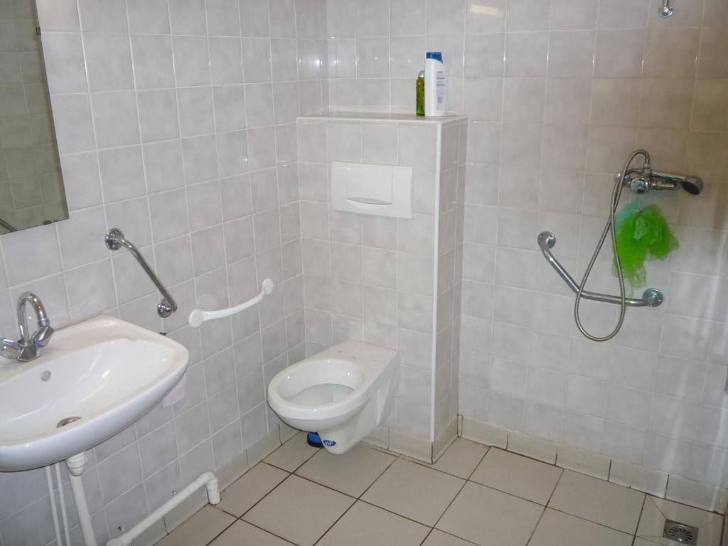 Le Gite Du Velay Bains Buitenkant foto